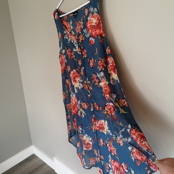 TORRID Chiffon Style Flowy Sleepless Tunic Shirt Hi Low button Up Floral… - Picture 10 of 13